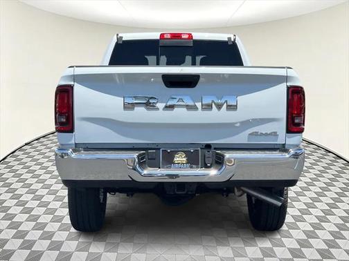 2025 RAM 2500 Tradesman Crew Cab 4x4 6'4' Box