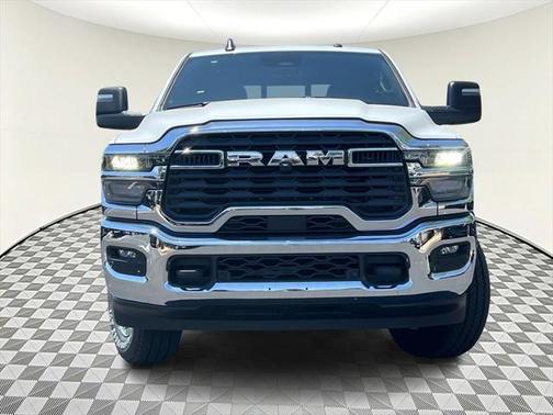 2025 RAM 2500 Tradesman Crew Cab 4x4 6'4' Box