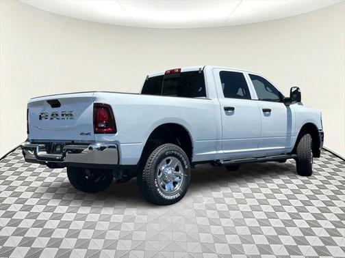 2025 RAM 2500 Tradesman Crew Cab 4x4 6'4' Box
