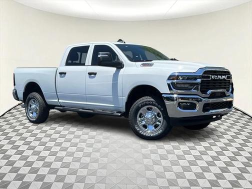 2025 RAM 2500 Tradesman Crew Cab 4x4 6'4' Box
