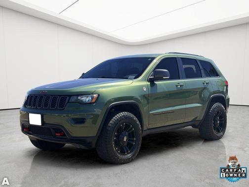 Green Metallic Clearcoat 2021 Jeep Grand Cherokee Trailhawk
