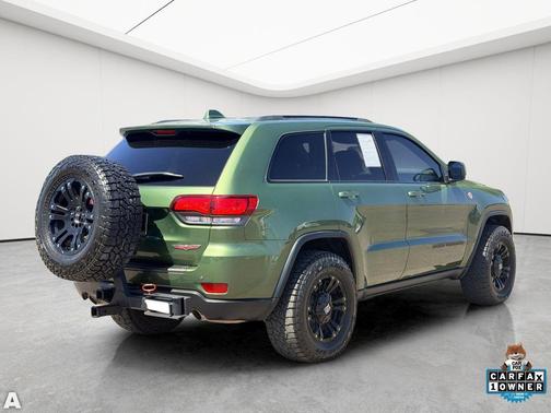 Green Metallic Clearcoat 2021 Jeep Grand Cherokee Trailhawk