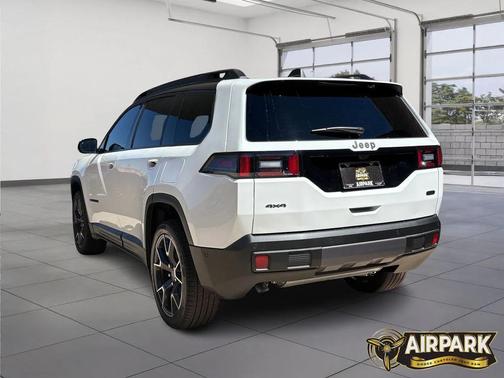 Bright White Clearcoat 2026 Jeep Cherokee Overland