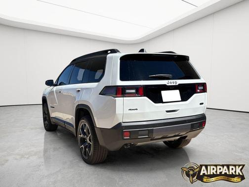Bright White Clearcoat 2026 Jeep Cherokee Overland