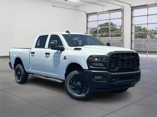 2025 RAM 2500 Tradesman Crew Cab 4x4 6'4' Box