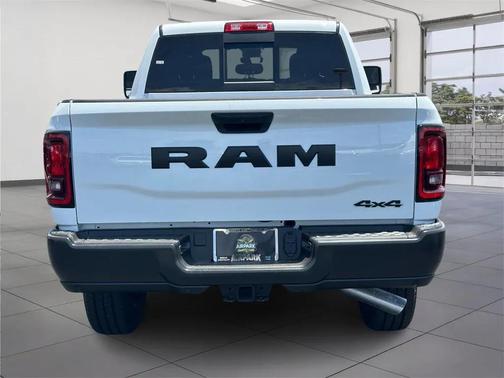 2025 RAM 2500 Tradesman Crew Cab 4x4 6'4' Box