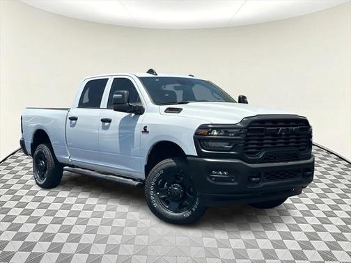 2025 RAM 2500 Tradesman Crew Cab 4x4 6'4' Box