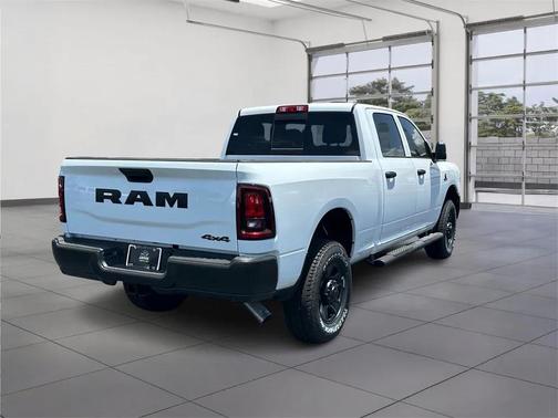 2025 RAM 2500 Tradesman Crew Cab 4x4 6'4' Box