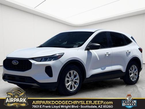 Oxford White 2025 Ford Escape Active