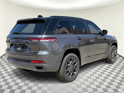 2025 Jeep Grand Cherokee Summit
