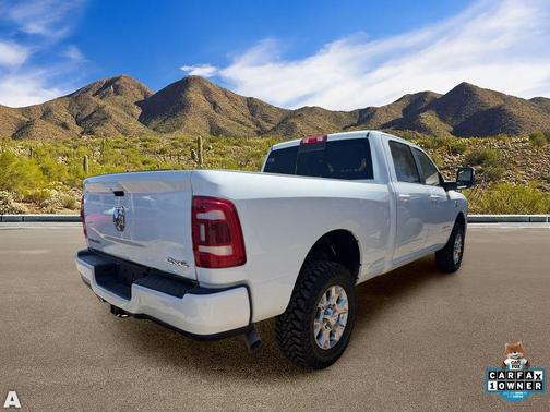 Bright White Clearcoat 2024 RAM 2500 Laramie Crew Cab 4x4 6'4' Box