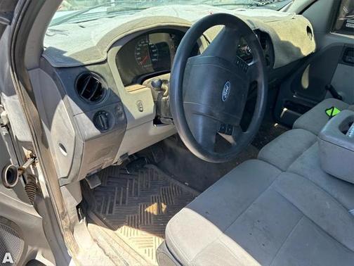2004 Ford F-150 STX