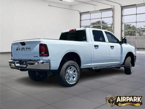 2025 RAM 2500 Tradesman Crew Cab 4x4 6'4' Box