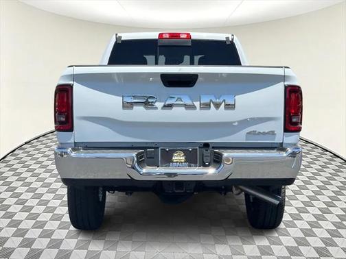 2025 RAM 2500 Tradesman Crew Cab 4x4 6'4' Box