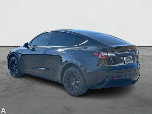 2021 Tesla Model Y Standard Range Rear-Wheel Drive