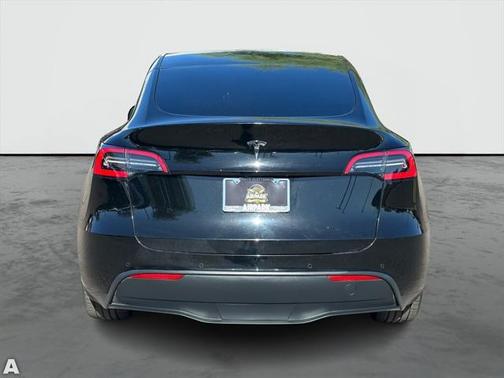 2021 Tesla Model Y Standard Range Rear-Wheel Drive