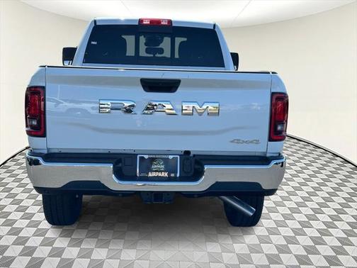 2025 RAM 2500 Tradesman Crew Cab 4x4 6'4' Box