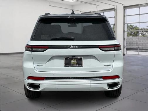 2025 Jeep Grand Cherokee Summit