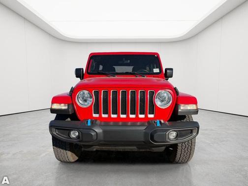 Firecracker Red Clearcoat 2023 Jeep Wrangler 4-Door Sahara 4x4