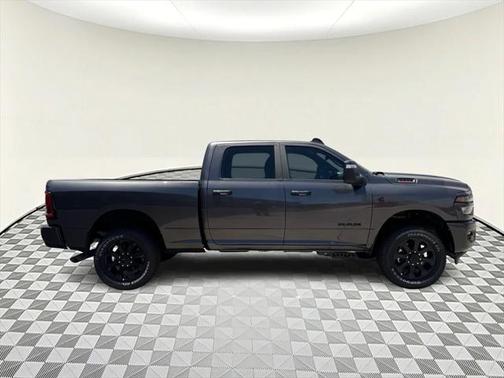 2025 RAM 3500 Big Horn Crew Cab 4x4 6'4' Box