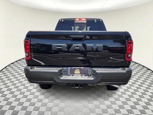2025 RAM 2500 Tradesman Crew Cab 4x4 6'4' Box