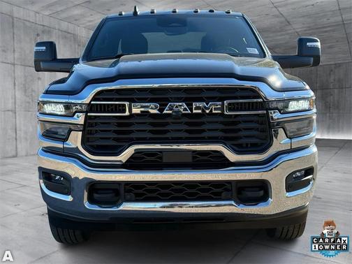 2025 RAM 3500 Big Horn Crew Cab 4x4 6'4' Box