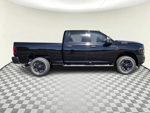 2025 RAM 2500 Tradesman Crew Cab 4x4 6'4' Box