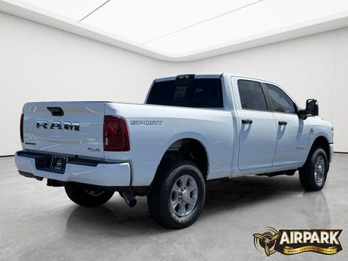 Bright White Clearcoat 2026 RAM 2500 Big Horn Crew Cab 4x4 6'4' Box