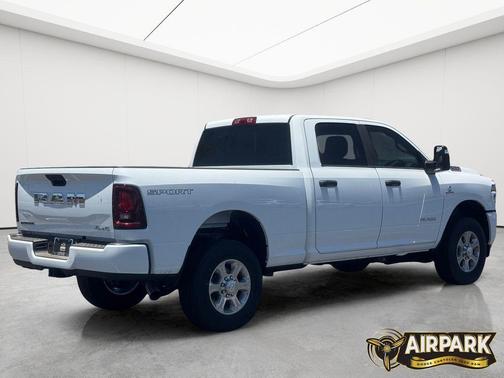 Bright White Clearcoat 2026 RAM 2500 Big Horn Crew Cab 4x4 6'4' Box