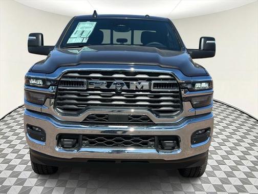 2025 RAM 2500 Tradesman Crew Cab 4x4 6'4' Box