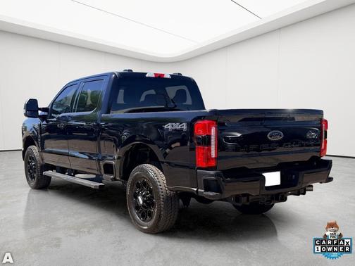 Agate Black Metallic 2026 Ford F-250 Lariat