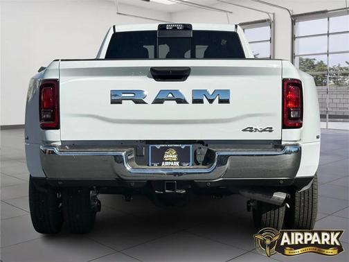 2026 RAM 3500 Tradesman Crew Cab 4x4 8' Box