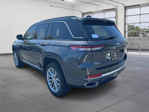 2025 Jeep Grand Cherokee Summit
