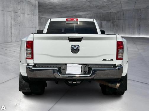 2024 RAM 3500 Tradesman Crew Cab 4x4 8' Box