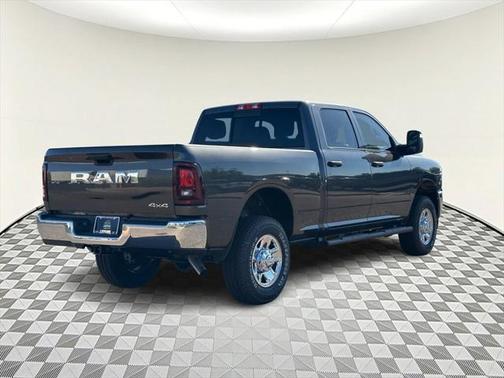 2025 RAM 2500 Tradesman Crew Cab 4x4 6'4' Box