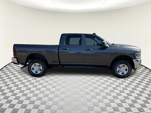 2025 RAM 2500 Tradesman Crew Cab 4x4 6'4' Box