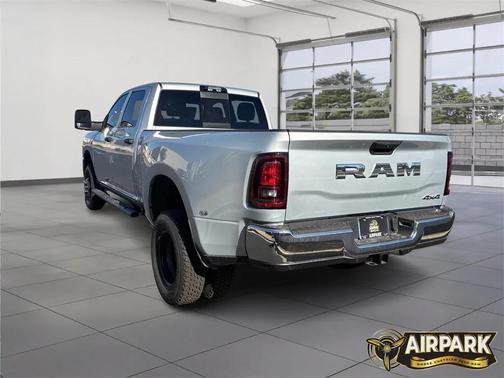 2026 RAM 3500 Tradesman Crew Cab 4x4 8' Box