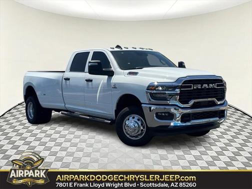 2025 RAM 3500 Tradesman Crew Cab 4x4 8' Box
