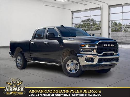 2026 RAM 2500 Tradesman Crew Cab 4x4 6'4' Box