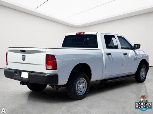 Bright White Clearcoat 2017 RAM 2500 Tradesman Crew Cab 4x2 6'4' Box