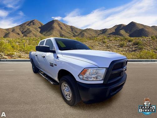 Bright White Clearcoat 2017 RAM 2500 Tradesman Crew Cab 4x2 6'4' Box