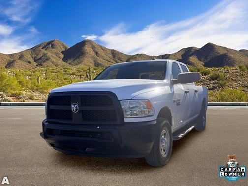 Bright White Clearcoat 2017 RAM 2500 Tradesman Crew Cab 4x2 6'4' Box