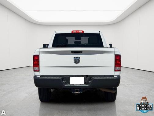 Bright White Clearcoat 2017 RAM 2500 Tradesman Crew Cab 4x2 6'4' Box