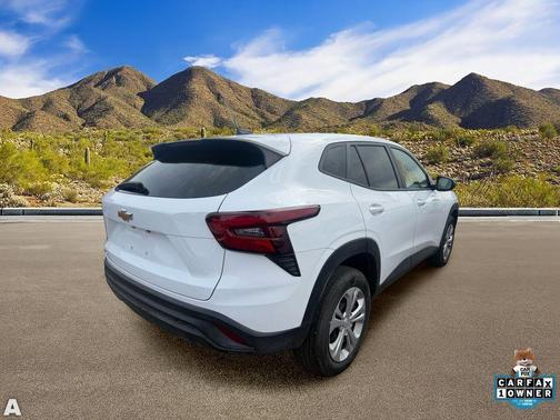 2025 Chevrolet Trax LS