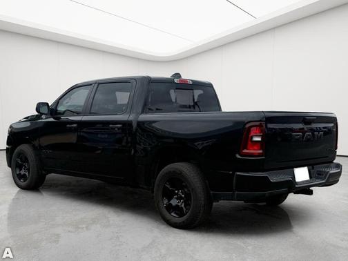 Diamond Black Crystal Pearlcoat 2025 RAM 1500 Tradesman