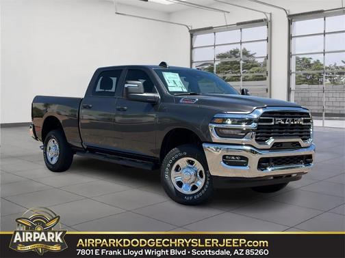 2025 RAM 2500 Tradesman Crew Cab 4x4 6'4' Box