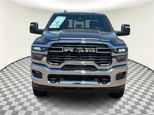 2025 RAM 2500 Tradesman Crew Cab 4x4 6'4' Box