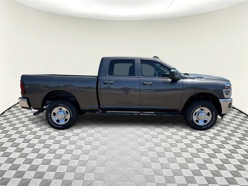 2025 RAM 2500 Tradesman Crew Cab 4x4 6'4' Box