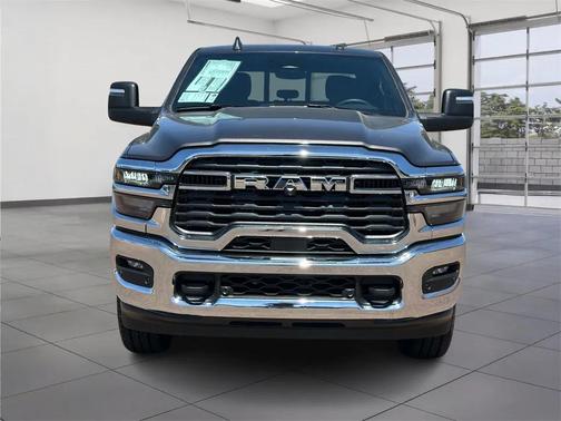 2025 RAM 2500 Tradesman Crew Cab 4x4 6'4' Box