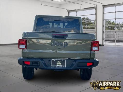 2025 Jeep Gladiator Sport S